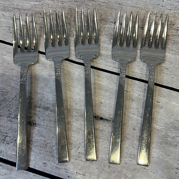 Oneida Community Forever Salad Forks Set of 4‎ - Picture 1 of 2